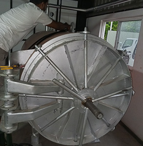 Pressure Sterilizer